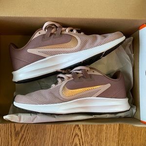 Nike Downshifter 9. Smokey Mauve. Size 6.5